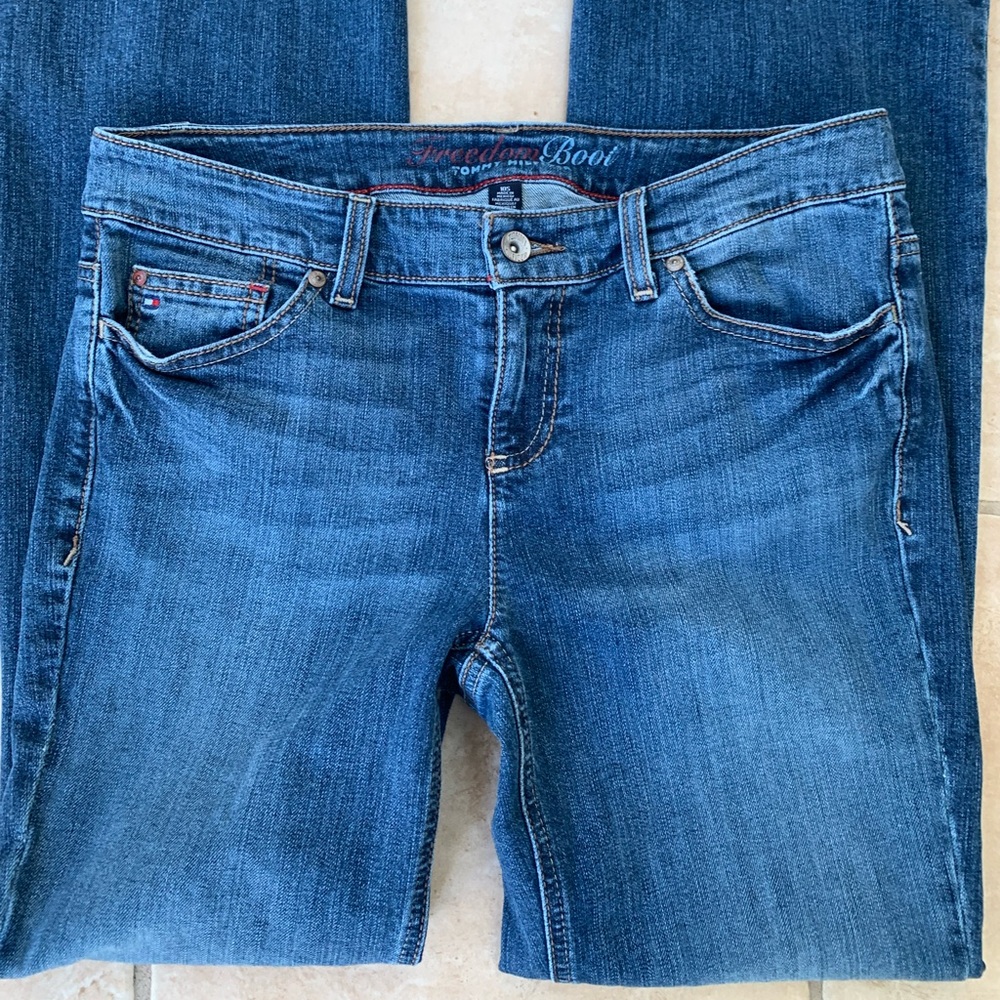 TOMMY HILFIGER Freedom Boot Cut Mid Rise Denim Jeans - Picture 2 of 9